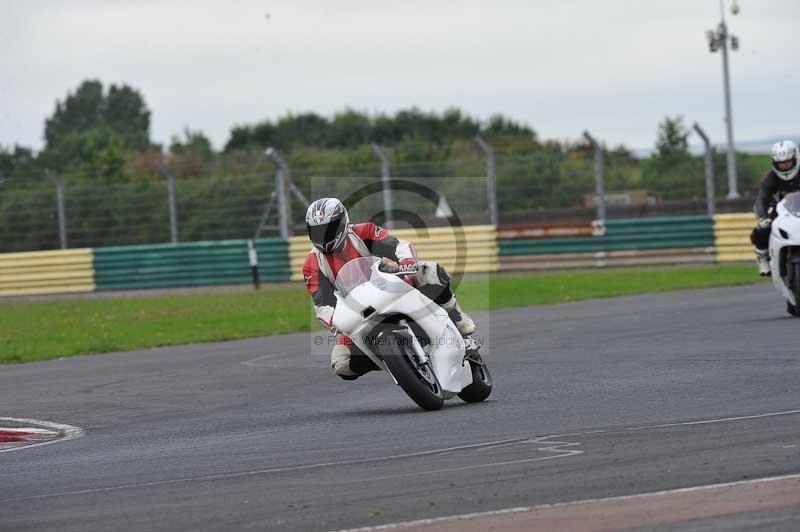 Motorcycle action photographs;cadwell;cadwell park photographs;event digital images;eventdigitalimages;motor racing louth lincolnshire;no limits trackdays;peter wileman photography;trackday;trackday digital images;trackday photos
