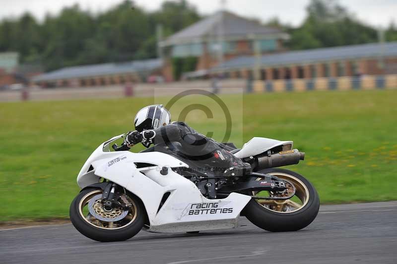 Motorcycle action photographs;cadwell;cadwell park photographs;event digital images;eventdigitalimages;motor racing louth lincolnshire;no limits trackdays;peter wileman photography;trackday;trackday digital images;trackday photos