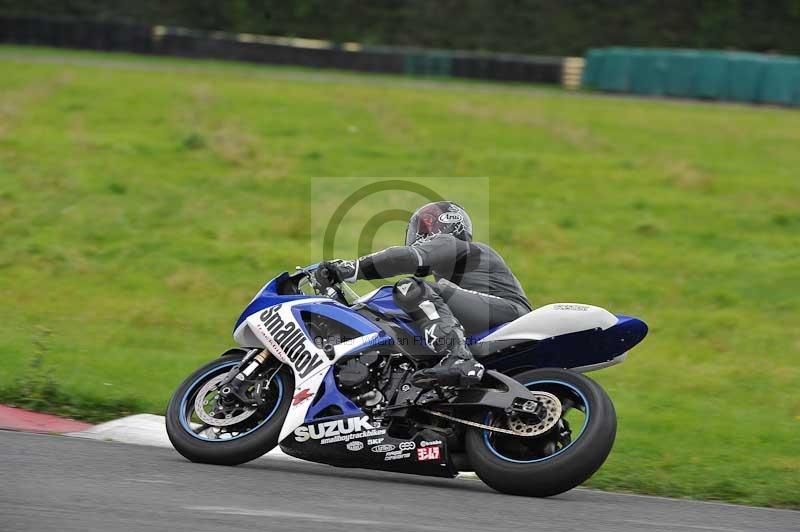 Motorcycle action photographs;cadwell;cadwell park photographs;event digital images;eventdigitalimages;motor racing louth lincolnshire;no limits trackdays;peter wileman photography;trackday;trackday digital images;trackday photos
