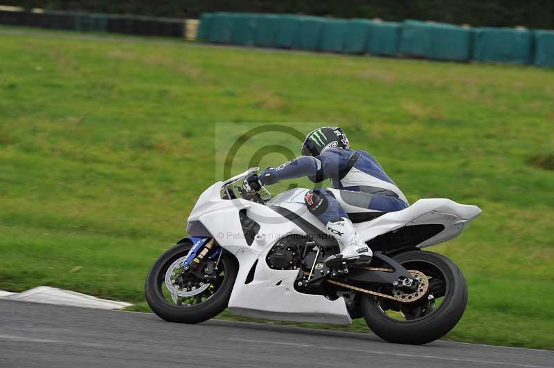 Motorcycle action photographs;cadwell;cadwell park photographs;event digital images;eventdigitalimages;motor racing louth lincolnshire;no limits trackdays;peter wileman photography;trackday;trackday digital images;trackday photos