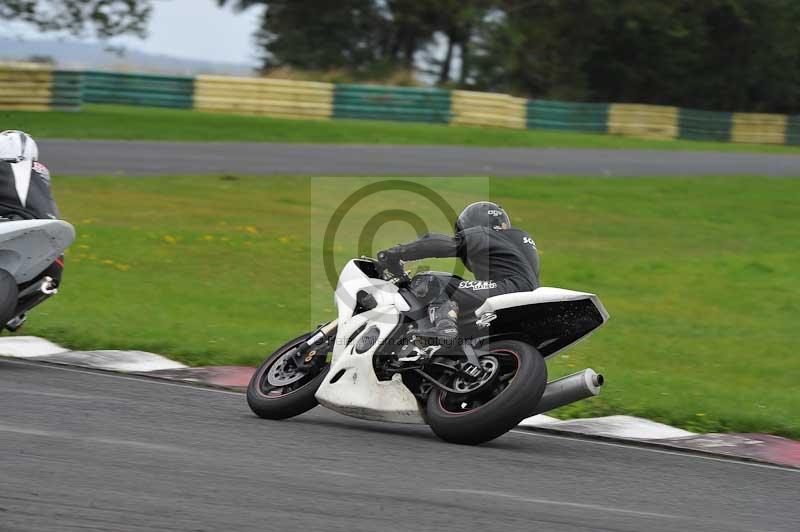 Motorcycle action photographs;cadwell;cadwell park photographs;event digital images;eventdigitalimages;motor racing louth lincolnshire;no limits trackdays;peter wileman photography;trackday;trackday digital images;trackday photos