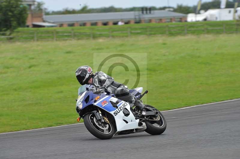 Motorcycle action photographs;cadwell;cadwell park photographs;event digital images;eventdigitalimages;motor racing louth lincolnshire;no limits trackdays;peter wileman photography;trackday;trackday digital images;trackday photos