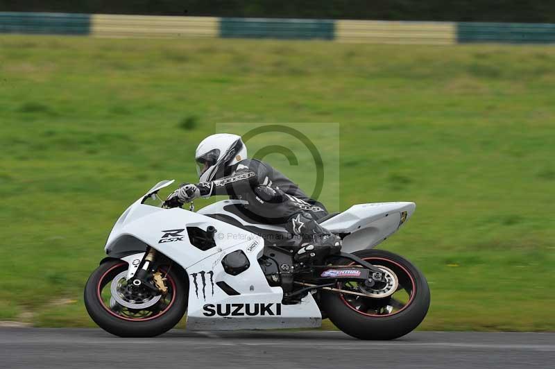 Motorcycle action photographs;cadwell;cadwell park photographs;event digital images;eventdigitalimages;motor racing louth lincolnshire;no limits trackdays;peter wileman photography;trackday;trackday digital images;trackday photos