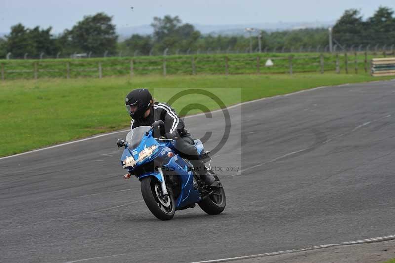 Motorcycle action photographs;cadwell;cadwell park photographs;event digital images;eventdigitalimages;motor racing louth lincolnshire;no limits trackdays;peter wileman photography;trackday;trackday digital images;trackday photos