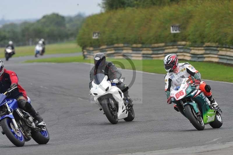 Motorcycle action photographs;cadwell;cadwell park photographs;event digital images;eventdigitalimages;motor racing louth lincolnshire;no limits trackdays;peter wileman photography;trackday;trackday digital images;trackday photos