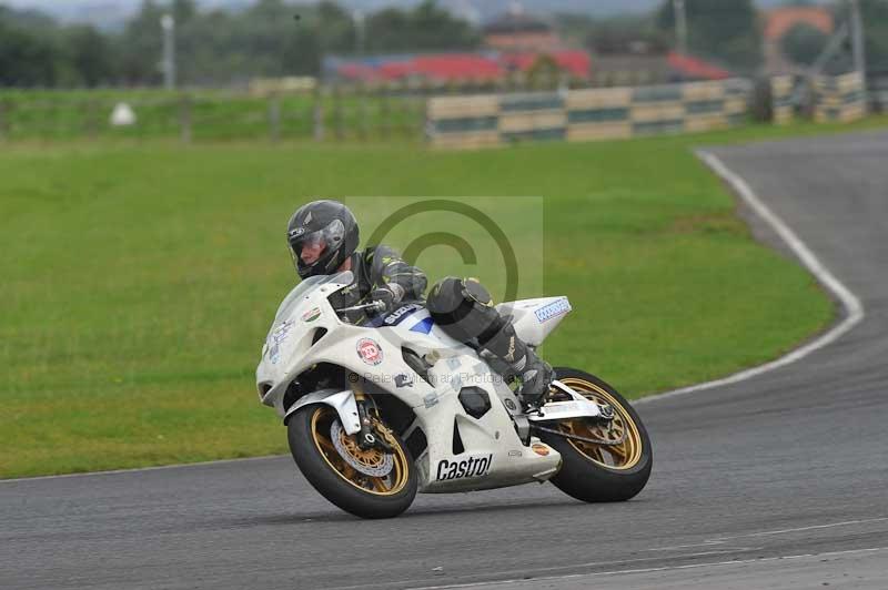 Motorcycle action photographs;cadwell;cadwell park photographs;event digital images;eventdigitalimages;motor racing louth lincolnshire;no limits trackdays;peter wileman photography;trackday;trackday digital images;trackday photos