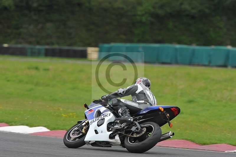 Motorcycle action photographs;cadwell;cadwell park photographs;event digital images;eventdigitalimages;motor racing louth lincolnshire;no limits trackdays;peter wileman photography;trackday;trackday digital images;trackday photos