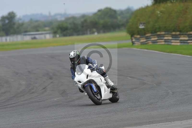 Motorcycle action photographs;cadwell;cadwell park photographs;event digital images;eventdigitalimages;motor racing louth lincolnshire;no limits trackdays;peter wileman photography;trackday;trackday digital images;trackday photos