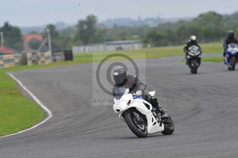 Motorcycle action photographs;cadwell;cadwell park photographs;event digital images;eventdigitalimages;motor racing louth lincolnshire;no limits trackdays;peter wileman photography;trackday;trackday digital images;trackday photos