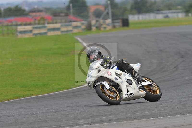 Motorcycle action photographs;cadwell;cadwell park photographs;event digital images;eventdigitalimages;motor racing louth lincolnshire;no limits trackdays;peter wileman photography;trackday;trackday digital images;trackday photos