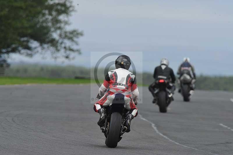 Motorcycle action photographs;cadwell;cadwell park photographs;event digital images;eventdigitalimages;motor racing louth lincolnshire;no limits trackdays;peter wileman photography;trackday;trackday digital images;trackday photos