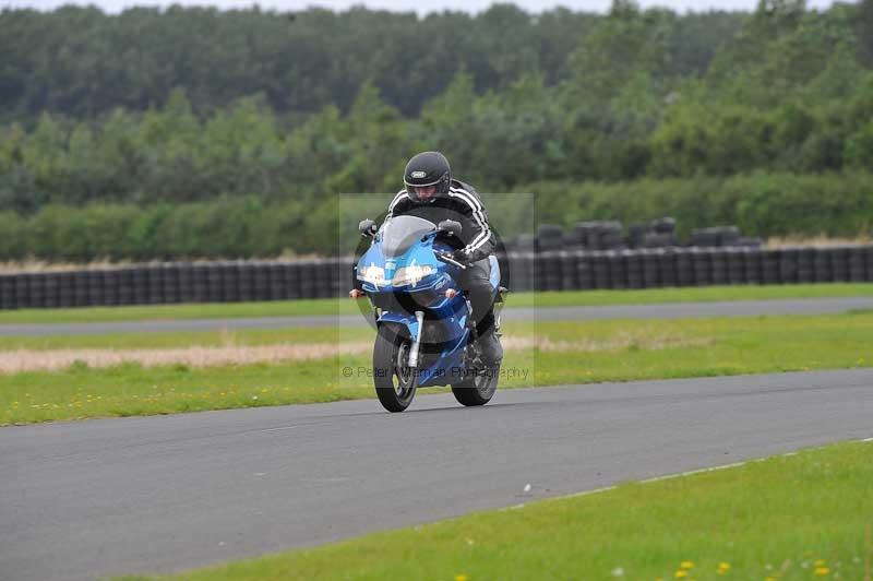 Motorcycle action photographs;cadwell;cadwell park photographs;event digital images;eventdigitalimages;motor racing louth lincolnshire;no limits trackdays;peter wileman photography;trackday;trackday digital images;trackday photos