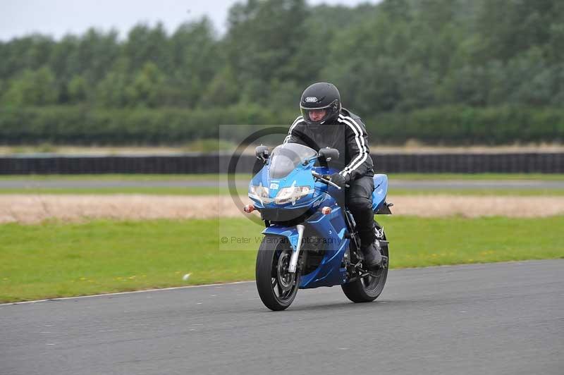 Motorcycle action photographs;cadwell;cadwell park photographs;event digital images;eventdigitalimages;motor racing louth lincolnshire;no limits trackdays;peter wileman photography;trackday;trackday digital images;trackday photos