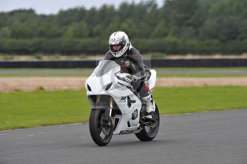 Motorcycle action photographs;cadwell;cadwell park photographs;event digital images;eventdigitalimages;motor racing louth lincolnshire;no limits trackdays;peter wileman photography;trackday;trackday digital images;trackday photos