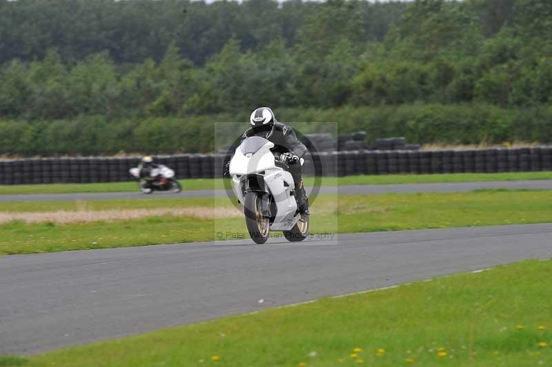 Motorcycle action photographs;cadwell;cadwell park photographs;event digital images;eventdigitalimages;motor racing louth lincolnshire;no limits trackdays;peter wileman photography;trackday;trackday digital images;trackday photos