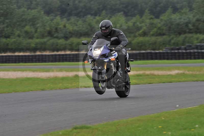 Motorcycle action photographs;cadwell;cadwell park photographs;event digital images;eventdigitalimages;motor racing louth lincolnshire;no limits trackdays;peter wileman photography;trackday;trackday digital images;trackday photos