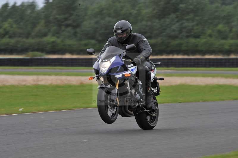 Motorcycle action photographs;cadwell;cadwell park photographs;event digital images;eventdigitalimages;motor racing louth lincolnshire;no limits trackdays;peter wileman photography;trackday;trackday digital images;trackday photos