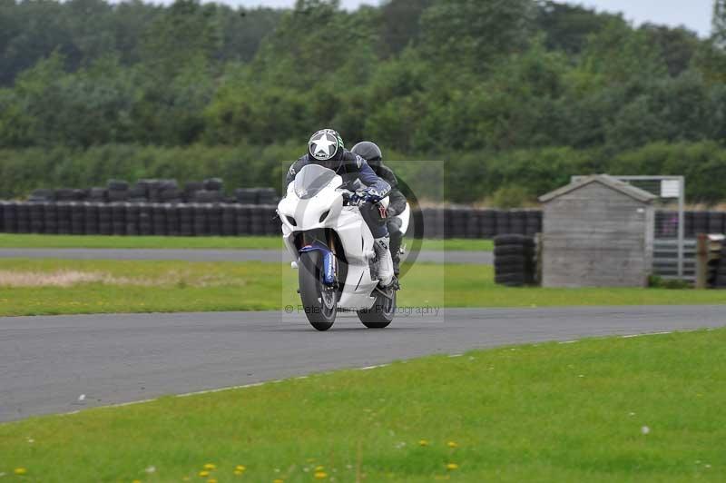 Motorcycle action photographs;cadwell;cadwell park photographs;event digital images;eventdigitalimages;motor racing louth lincolnshire;no limits trackdays;peter wileman photography;trackday;trackday digital images;trackday photos