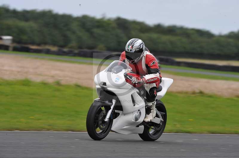 Motorcycle action photographs;cadwell;cadwell park photographs;event digital images;eventdigitalimages;motor racing louth lincolnshire;no limits trackdays;peter wileman photography;trackday;trackday digital images;trackday photos