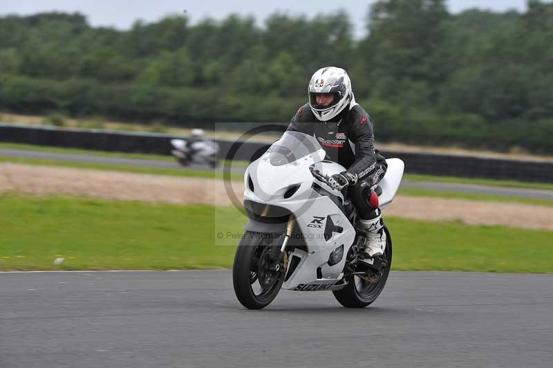 Motorcycle action photographs;cadwell;cadwell park photographs;event digital images;eventdigitalimages;motor racing louth lincolnshire;no limits trackdays;peter wileman photography;trackday;trackday digital images;trackday photos