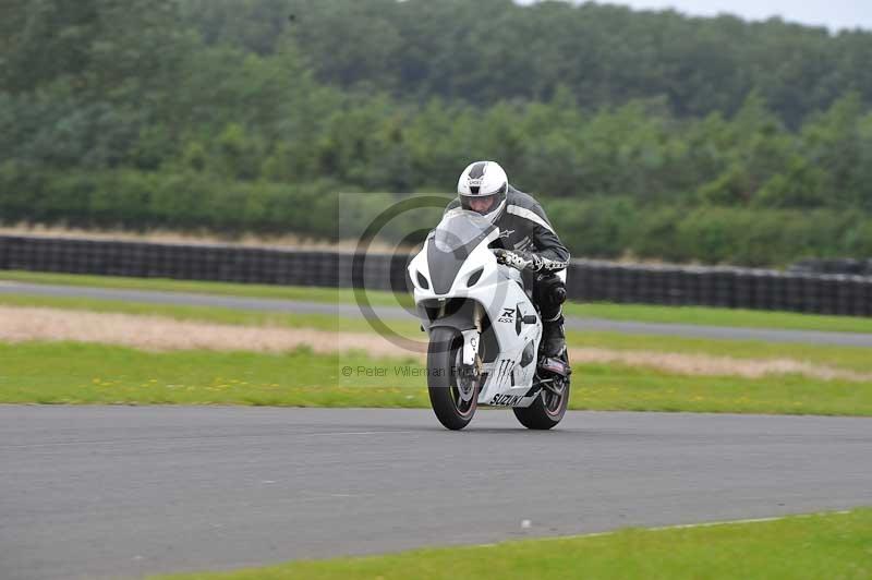 Motorcycle action photographs;cadwell;cadwell park photographs;event digital images;eventdigitalimages;motor racing louth lincolnshire;no limits trackdays;peter wileman photography;trackday;trackday digital images;trackday photos