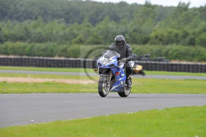 Motorcycle action photographs;cadwell;cadwell park photographs;event digital images;eventdigitalimages;motor racing louth lincolnshire;no limits trackdays;peter wileman photography;trackday;trackday digital images;trackday photos
