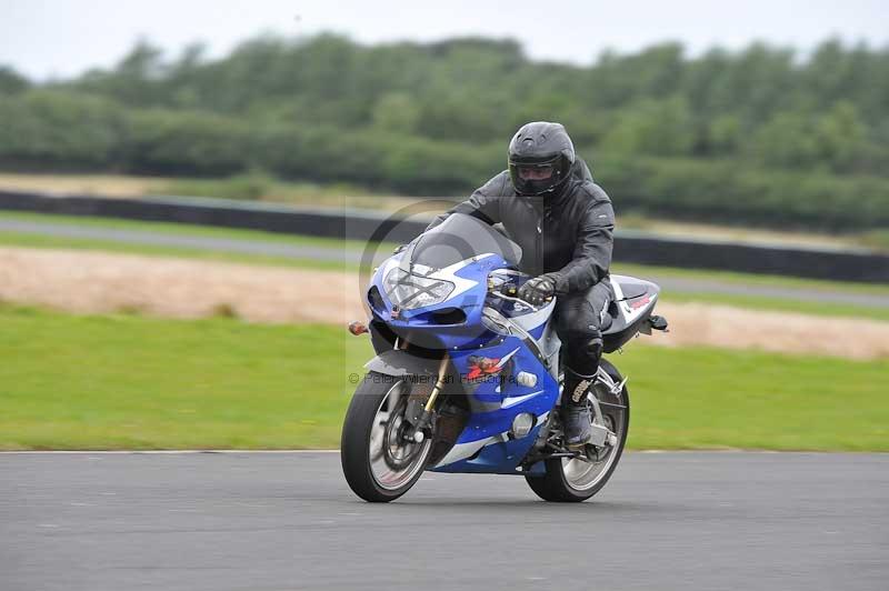 Motorcycle action photographs;cadwell;cadwell park photographs;event digital images;eventdigitalimages;motor racing louth lincolnshire;no limits trackdays;peter wileman photography;trackday;trackday digital images;trackday photos
