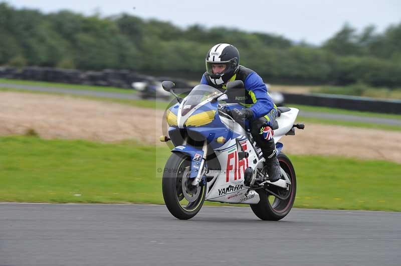 Motorcycle action photographs;cadwell;cadwell park photographs;event digital images;eventdigitalimages;motor racing louth lincolnshire;no limits trackdays;peter wileman photography;trackday;trackday digital images;trackday photos