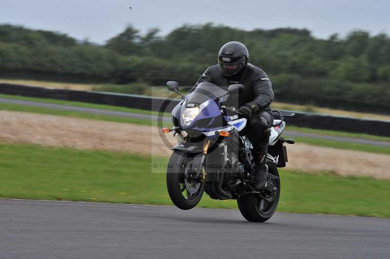 Motorcycle action photographs;cadwell;cadwell park photographs;event digital images;eventdigitalimages;motor racing louth lincolnshire;no limits trackdays;peter wileman photography;trackday;trackday digital images;trackday photos