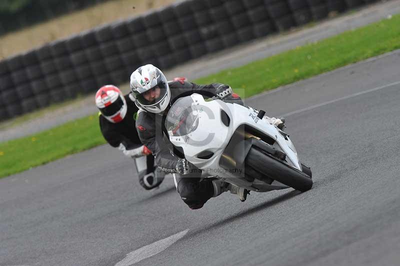 Motorcycle action photographs;cadwell;cadwell park photographs;event digital images;eventdigitalimages;motor racing louth lincolnshire;no limits trackdays;peter wileman photography;trackday;trackday digital images;trackday photos