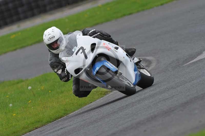 Motorcycle action photographs;cadwell;cadwell park photographs;event digital images;eventdigitalimages;motor racing louth lincolnshire;no limits trackdays;peter wileman photography;trackday;trackday digital images;trackday photos