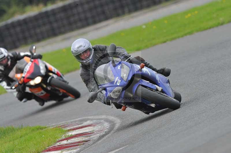 Motorcycle action photographs;cadwell;cadwell park photographs;event digital images;eventdigitalimages;motor racing louth lincolnshire;no limits trackdays;peter wileman photography;trackday;trackday digital images;trackday photos