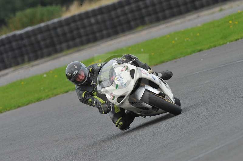 Motorcycle action photographs;cadwell;cadwell park photographs;event digital images;eventdigitalimages;motor racing louth lincolnshire;no limits trackdays;peter wileman photography;trackday;trackday digital images;trackday photos