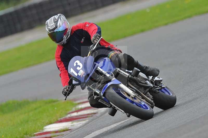 Motorcycle action photographs;cadwell;cadwell park photographs;event digital images;eventdigitalimages;motor racing louth lincolnshire;no limits trackdays;peter wileman photography;trackday;trackday digital images;trackday photos