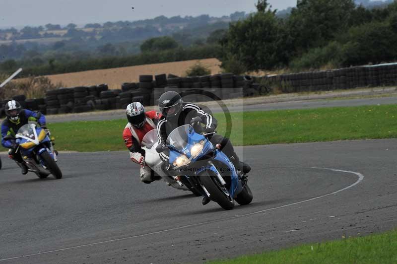 Motorcycle action photographs;cadwell;cadwell park photographs;event digital images;eventdigitalimages;motor racing louth lincolnshire;no limits trackdays;peter wileman photography;trackday;trackday digital images;trackday photos
