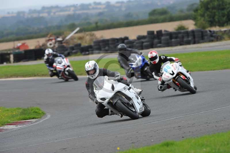 Motorcycle action photographs;cadwell;cadwell park photographs;event digital images;eventdigitalimages;motor racing louth lincolnshire;no limits trackdays;peter wileman photography;trackday;trackday digital images;trackday photos