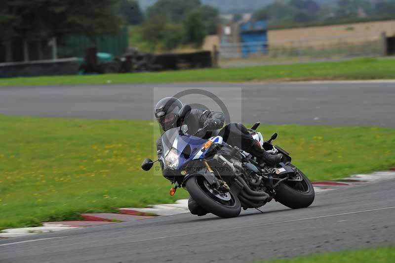 Motorcycle action photographs;cadwell;cadwell park photographs;event digital images;eventdigitalimages;motor racing louth lincolnshire;no limits trackdays;peter wileman photography;trackday;trackday digital images;trackday photos