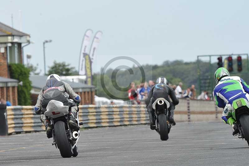 Motorcycle action photographs;cadwell;cadwell park photographs;event digital images;eventdigitalimages;motor racing louth lincolnshire;no limits trackdays;peter wileman photography;trackday;trackday digital images;trackday photos
