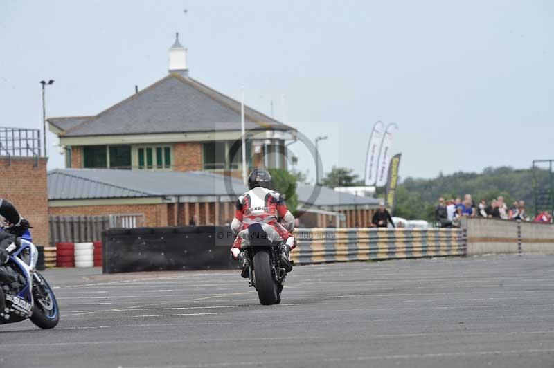 Motorcycle action photographs;cadwell;cadwell park photographs;event digital images;eventdigitalimages;motor racing louth lincolnshire;no limits trackdays;peter wileman photography;trackday;trackday digital images;trackday photos