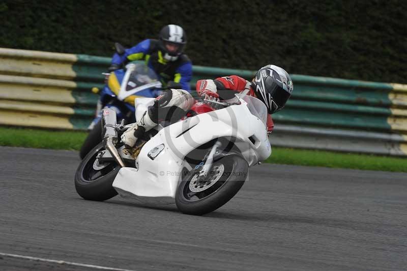 Motorcycle action photographs;cadwell;cadwell park photographs;event digital images;eventdigitalimages;motor racing louth lincolnshire;no limits trackdays;peter wileman photography;trackday;trackday digital images;trackday photos