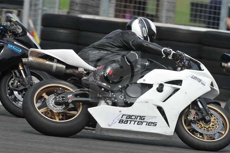Motorcycle action photographs;cadwell;cadwell park photographs;event digital images;eventdigitalimages;motor racing louth lincolnshire;no limits trackdays;peter wileman photography;trackday;trackday digital images;trackday photos