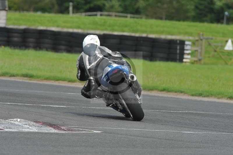 Motorcycle action photographs;cadwell;cadwell park photographs;event digital images;eventdigitalimages;motor racing louth lincolnshire;no limits trackdays;peter wileman photography;trackday;trackday digital images;trackday photos
