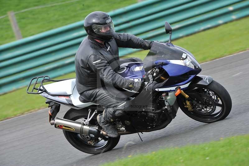 Motorcycle action photographs;cadwell;cadwell park photographs;event digital images;eventdigitalimages;motor racing louth lincolnshire;no limits trackdays;peter wileman photography;trackday;trackday digital images;trackday photos