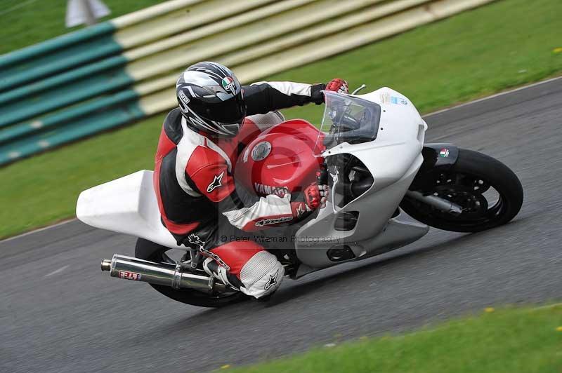 Motorcycle action photographs;cadwell;cadwell park photographs;event digital images;eventdigitalimages;motor racing louth lincolnshire;no limits trackdays;peter wileman photography;trackday;trackday digital images;trackday photos