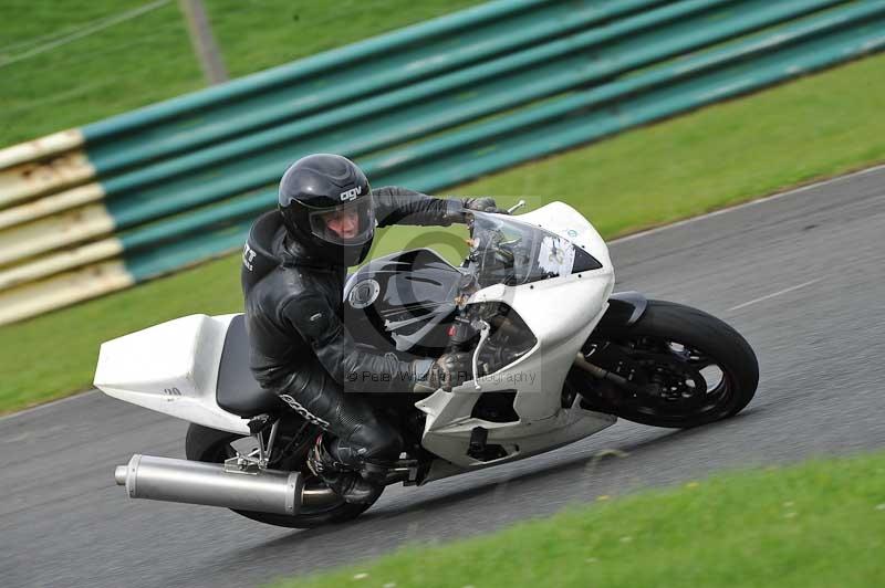 Motorcycle action photographs;cadwell;cadwell park photographs;event digital images;eventdigitalimages;motor racing louth lincolnshire;no limits trackdays;peter wileman photography;trackday;trackday digital images;trackday photos