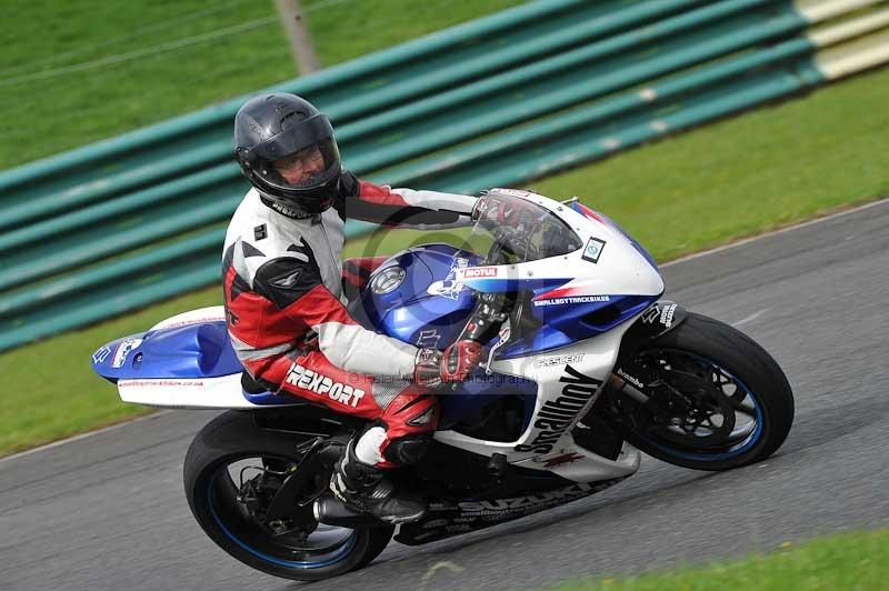 Motorcycle action photographs;cadwell;cadwell park photographs;event digital images;eventdigitalimages;motor racing louth lincolnshire;no limits trackdays;peter wileman photography;trackday;trackday digital images;trackday photos