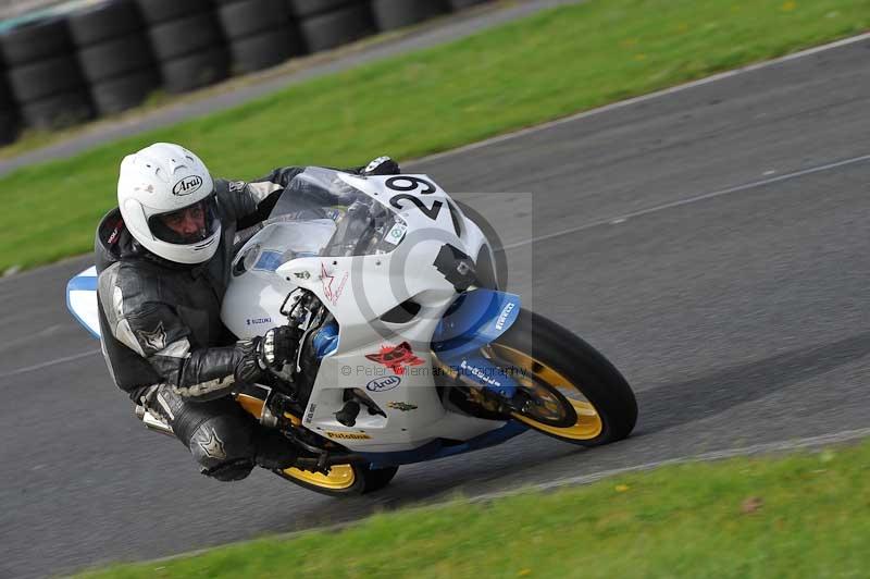 Motorcycle action photographs;cadwell;cadwell park photographs;event digital images;eventdigitalimages;motor racing louth lincolnshire;no limits trackdays;peter wileman photography;trackday;trackday digital images;trackday photos