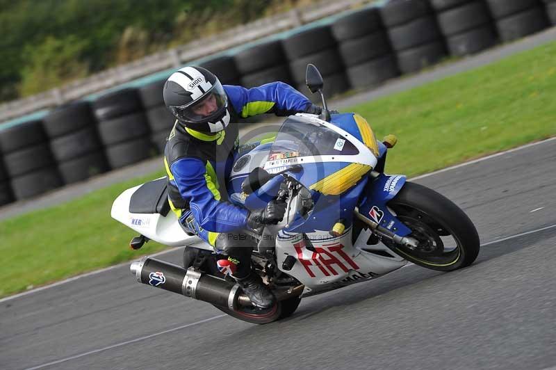 Motorcycle action photographs;cadwell;cadwell park photographs;event digital images;eventdigitalimages;motor racing louth lincolnshire;no limits trackdays;peter wileman photography;trackday;trackday digital images;trackday photos