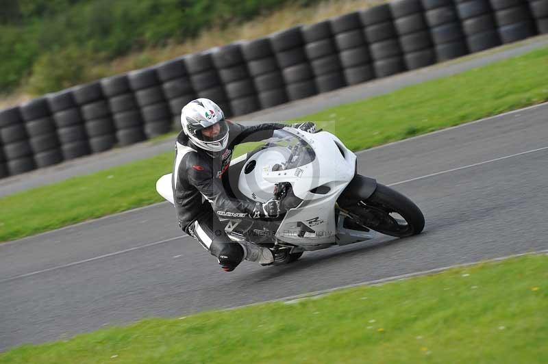 Motorcycle action photographs;cadwell;cadwell park photographs;event digital images;eventdigitalimages;motor racing louth lincolnshire;no limits trackdays;peter wileman photography;trackday;trackday digital images;trackday photos