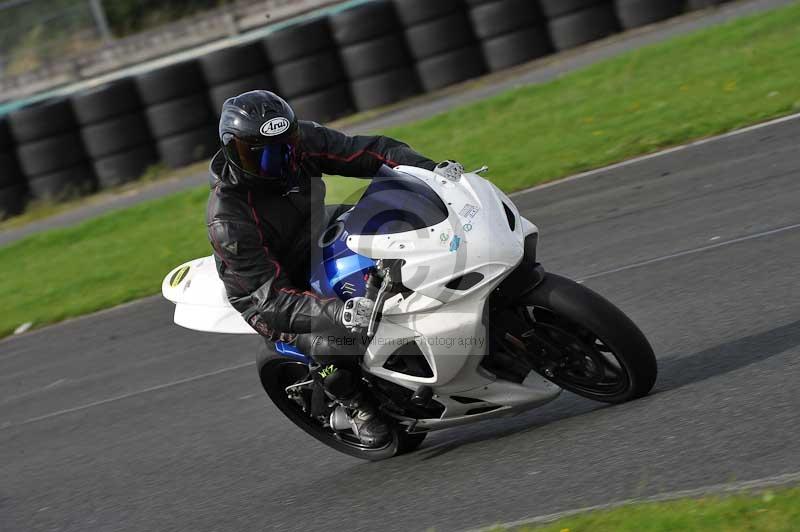 Motorcycle action photographs;cadwell;cadwell park photographs;event digital images;eventdigitalimages;motor racing louth lincolnshire;no limits trackdays;peter wileman photography;trackday;trackday digital images;trackday photos